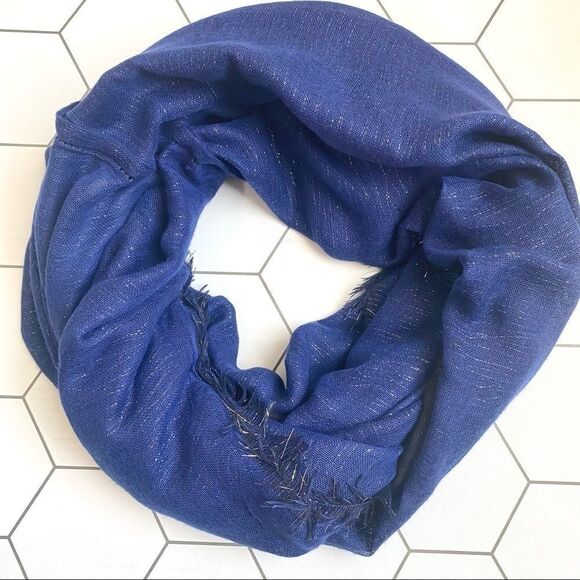 Urban Outfitters Staring at Stars Blue & Navy Fringe Infinity Scarf - Picture 1 of 5